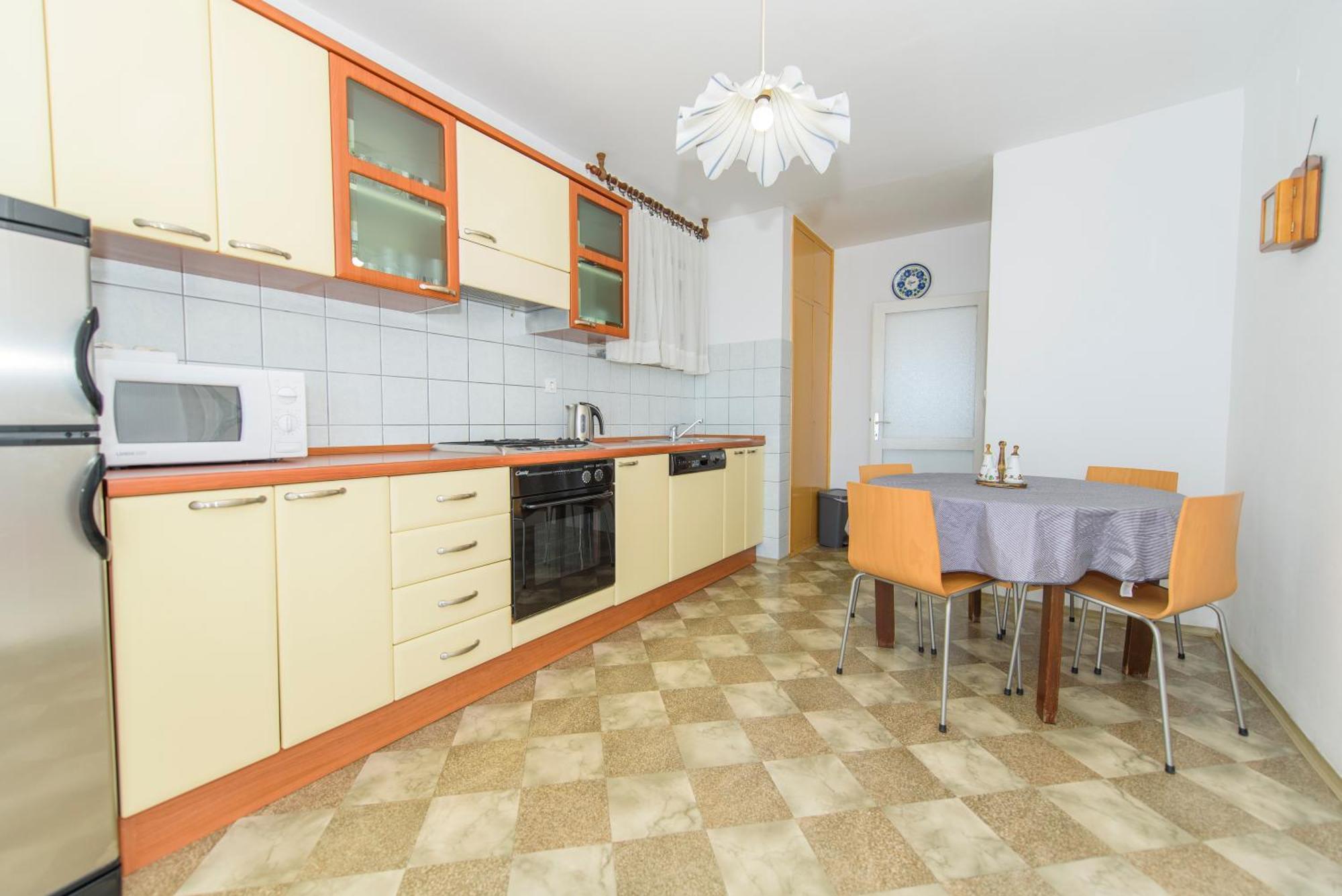 Sunny Apartment Omiš Buitenkant foto